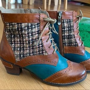 Corkys Elite Far Out Boots 9 turquoise brown heel